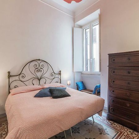 Colosseo Cozy Apartment Рим Екстериор снимка