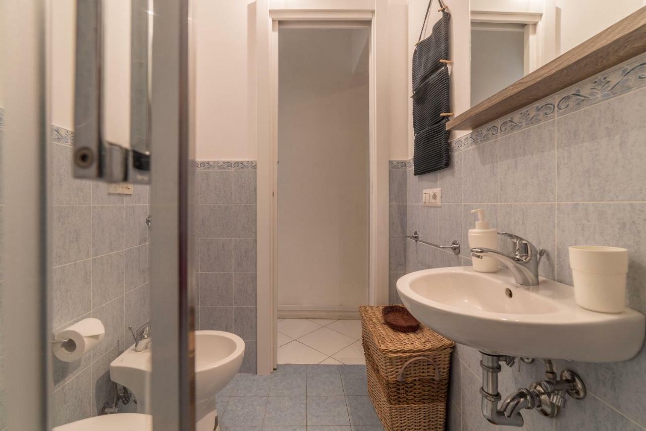 Colosseo Cozy Apartment Рим Екстериор снимка