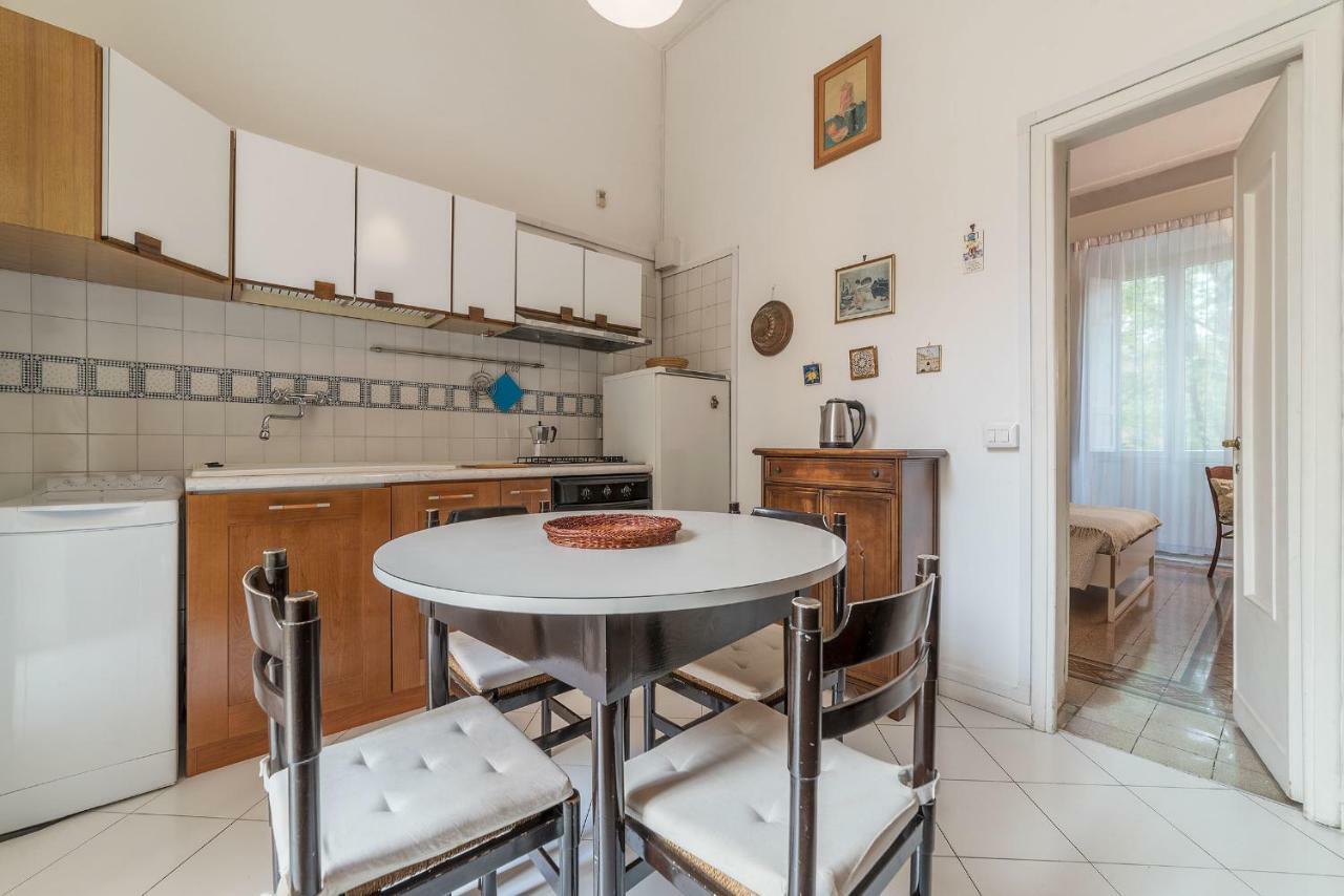 Colosseo Cozy Apartment Рим Екстериор снимка